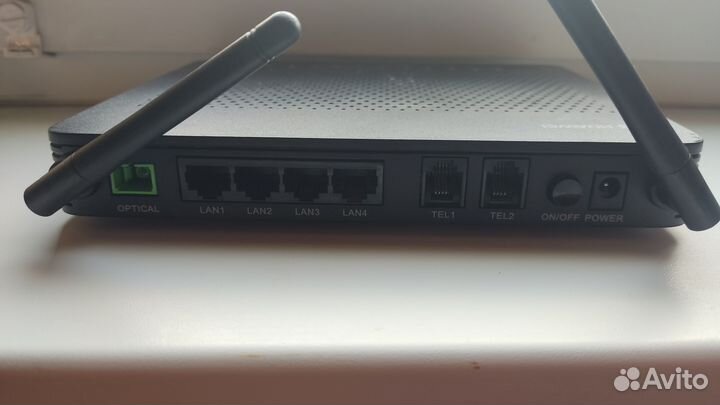 Оптический роутер Huawei HG8245T