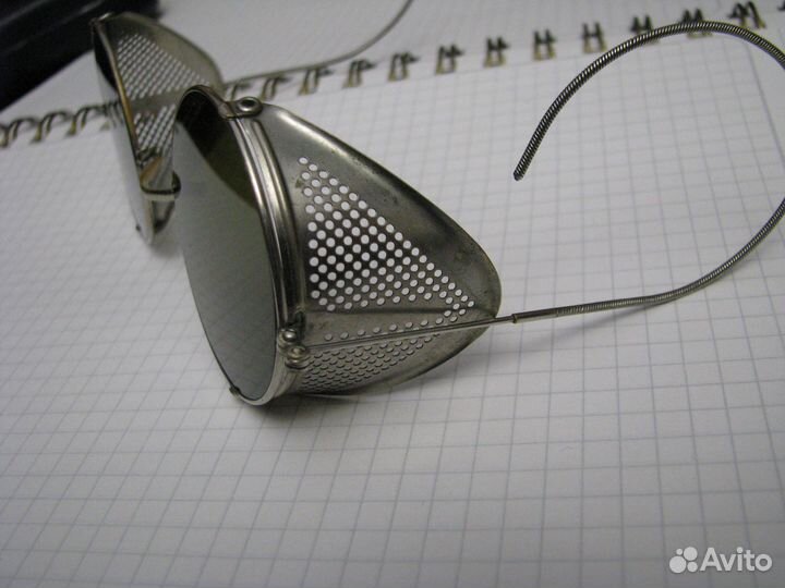 Очки круглые солнцезащитные США 1918 год