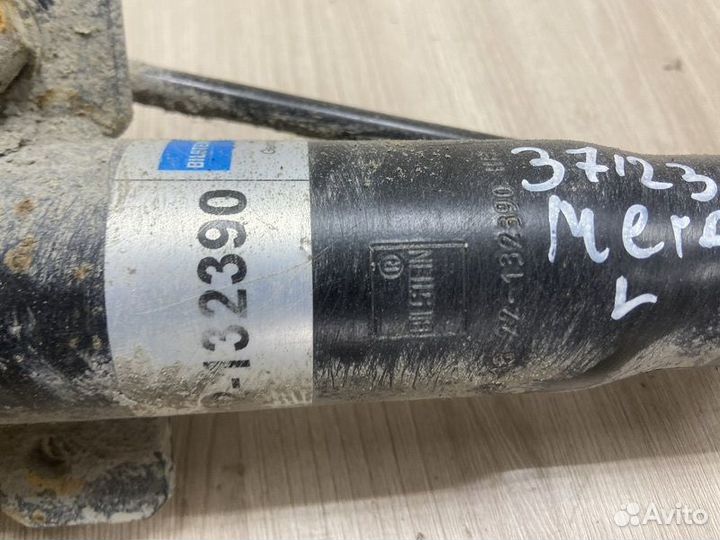 Амортизатор передний левый Renault Megane 2 с2002