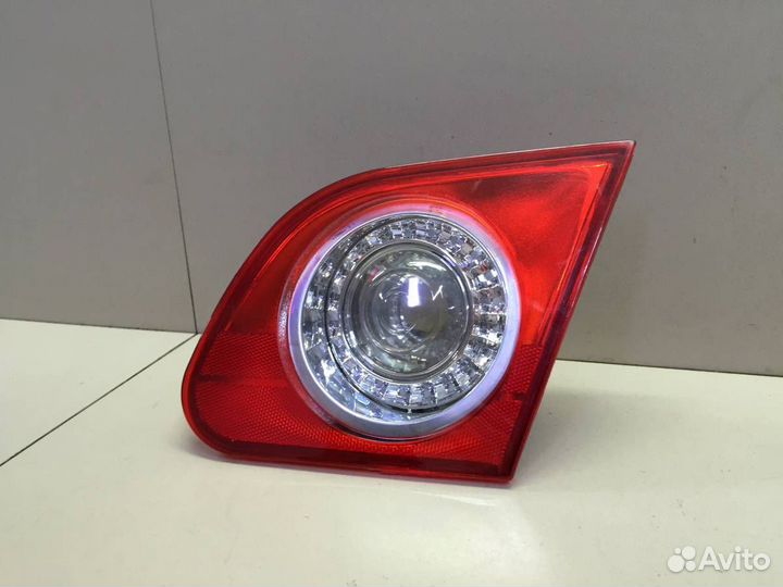 Фонарь задний внутренний правый Volkswagen Passat