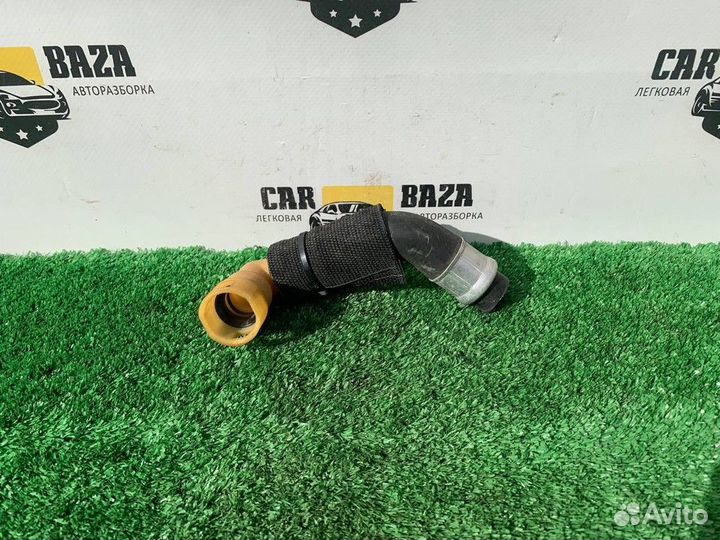 Патрубок системы охлаждения Ford Mustang