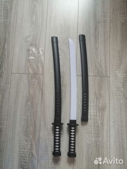 Игрушечный меч