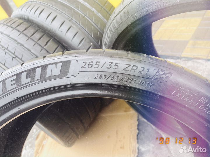 Michelin Pilot Sport 4 S 265/35 R21 и 305/30 R21