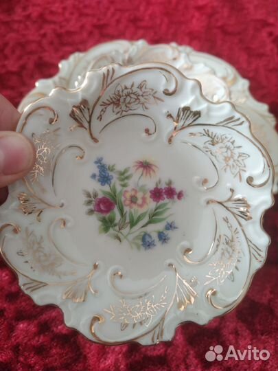 Набор тарелок