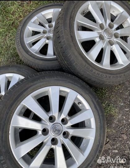 Комплект резины на литых оригинальных дисках r16
