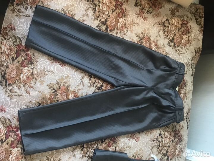 Костюм -двойка(серый)брюки новые синие