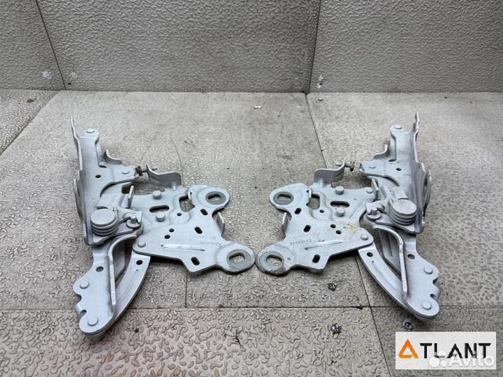 Петля капота BMW X1