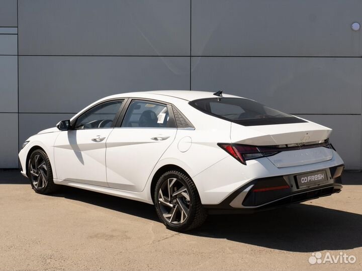 Hyundai Elantra 1.5 CVT, 2023, 281 км