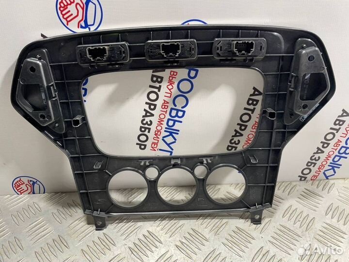 Рамка магнитоллы Ford Mondeo 4