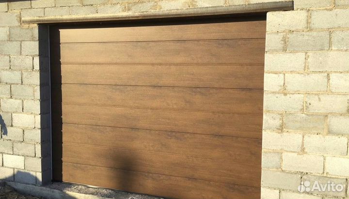Гаражные ворота дамаст под ключ