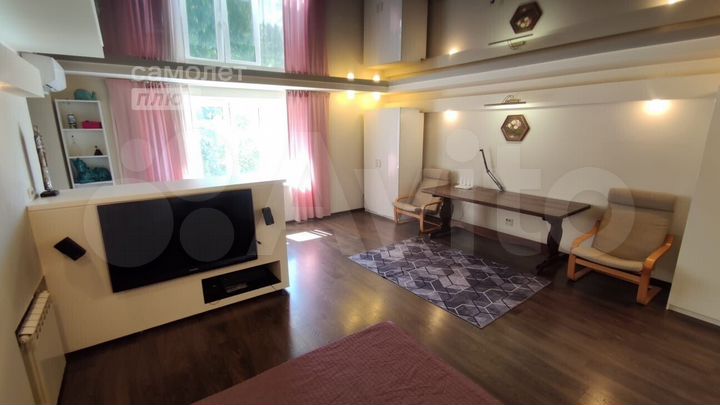 3-к. квартира, 90 м², 5/5 эт.