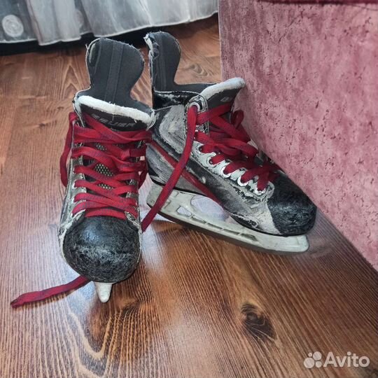 Хоккейные коньки bauer