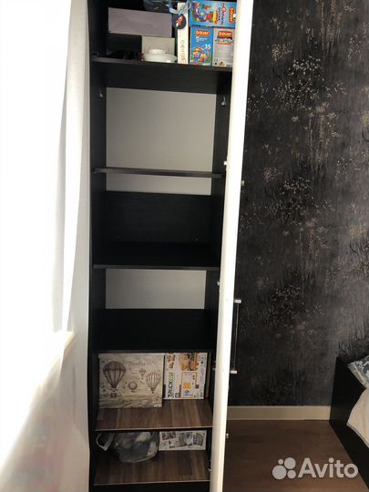 Шкаф с зеркалом