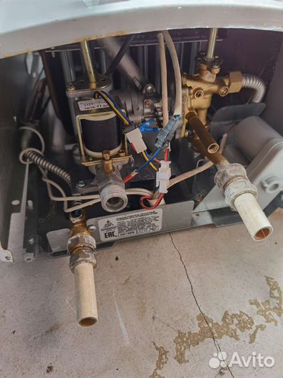 Продается водонагреватель проточный газовый б/у