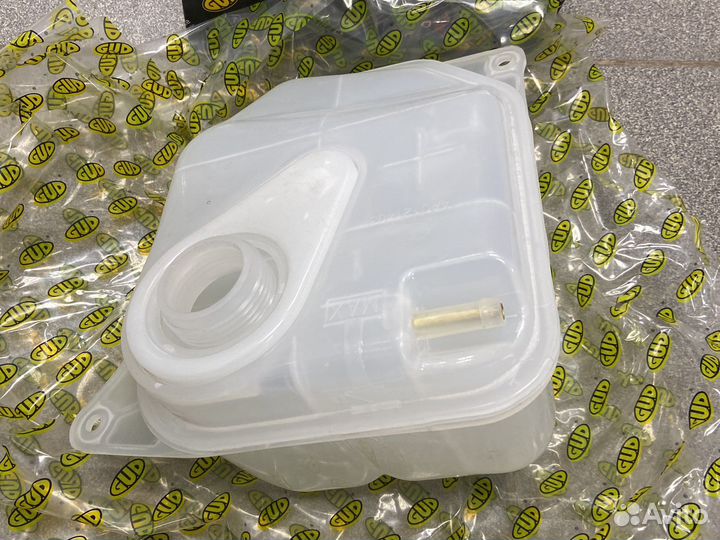 Расширительный бачок audi 100 a6 45 кузов