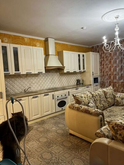 2-к. квартира, 55 м², 2/10 эт.