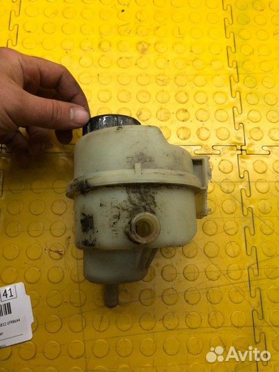 Бачок гидроусилителя Renault Logan Stepway K7MA812