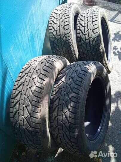 Tigar SUV Ice 215/60 R17 100T