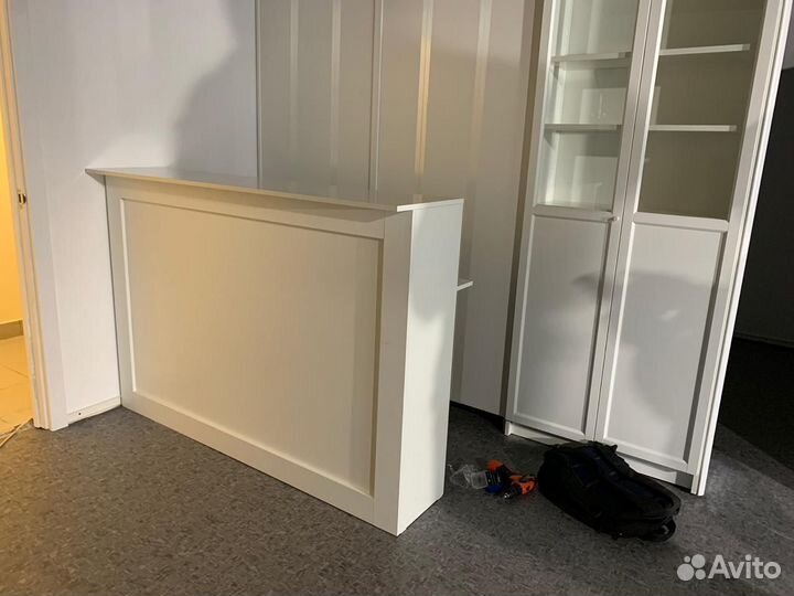 Стойка ресепшн