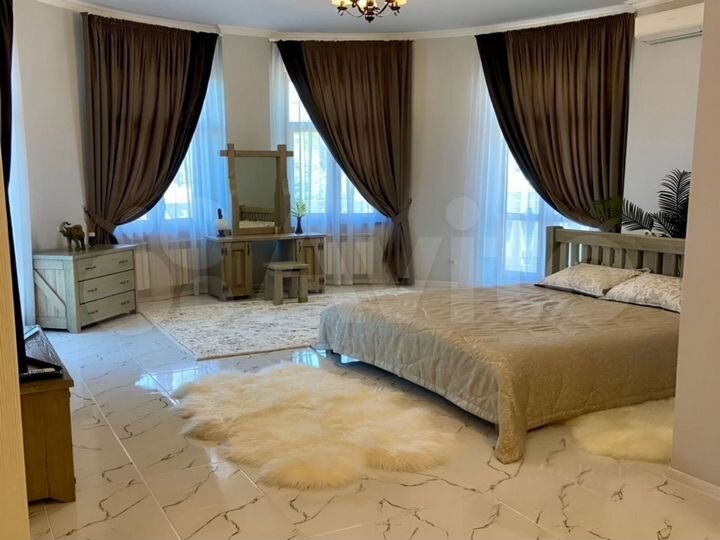 3-к. квартира, 80 м², 6/10 эт.