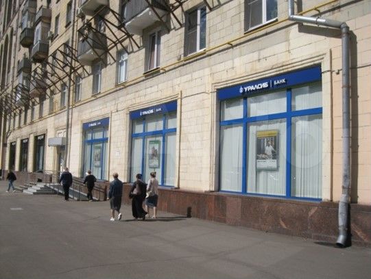 Торговое помещение на 1 линии