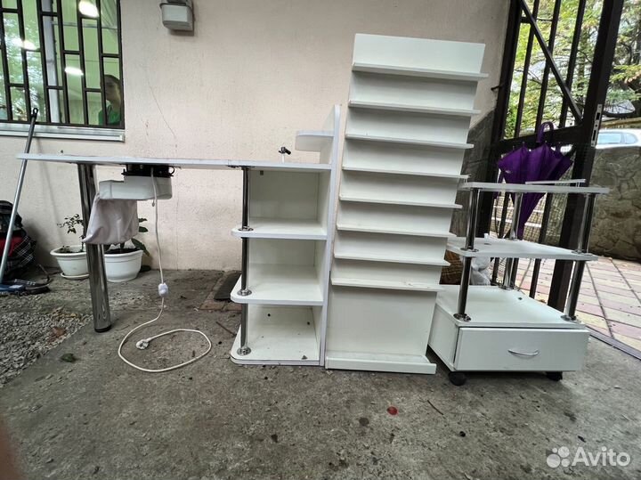 Стол для маникюра с вытяжкой бу