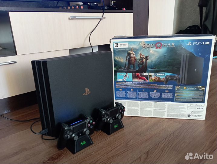 Игровая приставка ps4 pro 1tb