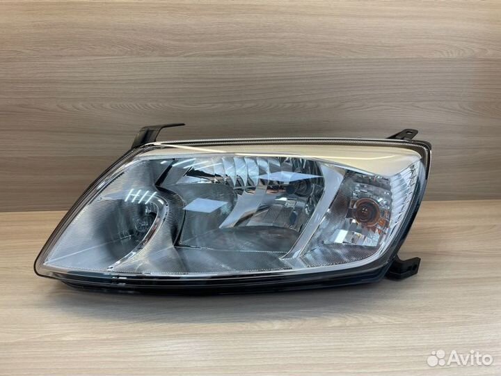 Фара передняя левая LADA Granta