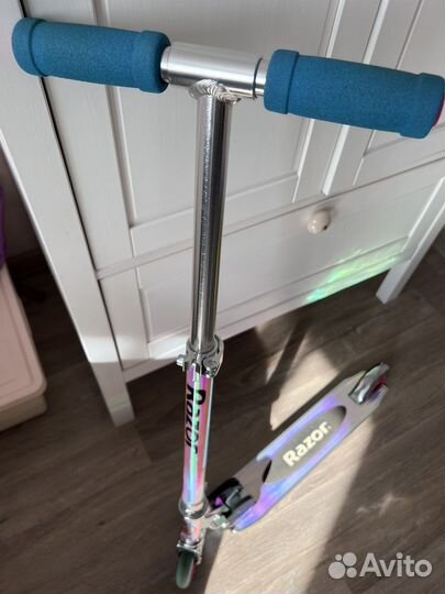 Самокат Razor A Series Special Edition Holographic