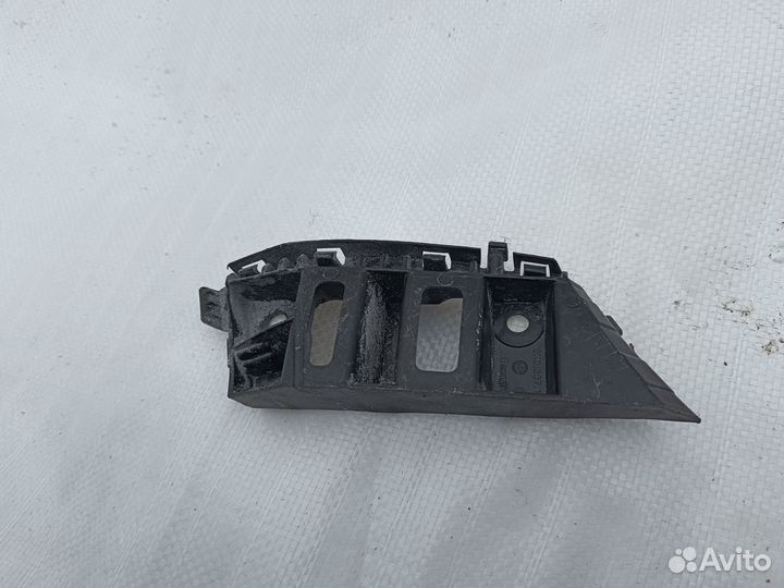 Vw Tiguan 2008-2011 Кронштейн переднего бампера