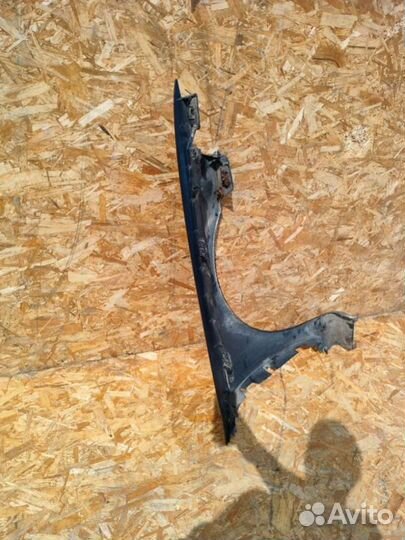 Крыло переднее левое Renault Laguna 2 рест. 2005