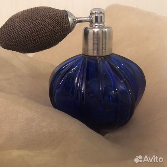 Старинный флакон для духов с распылителем