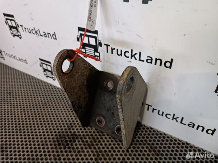 Кронштейн заднего амортизатора верхний Камаз 5490