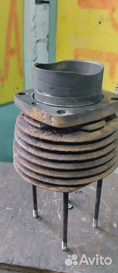 Цилиндр двигателя мотоцикла Урал