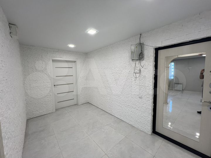 2-к. квартира, 49,8 м², 1/9 эт.