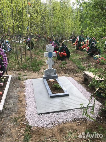 Мраморные памятники