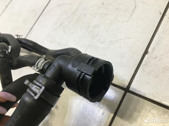 Трубка системы охлаждения Volkswagen Golf 7 5G1 MK