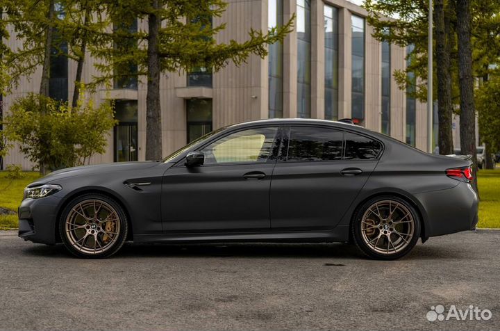 Аренда авто BMW M5 CS