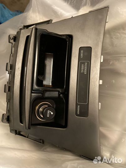 Пепельница передней панели Toyota Avensis, 2011-20