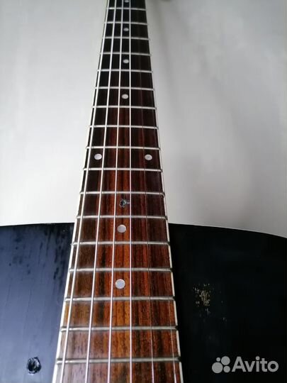 Акустическая гитара