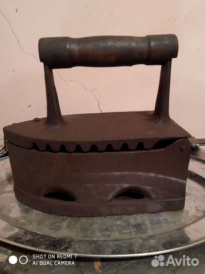 Стариный утюг, Чугунный