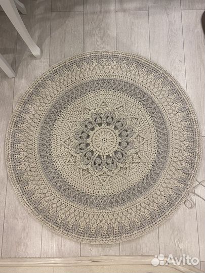 Вязаный ковер