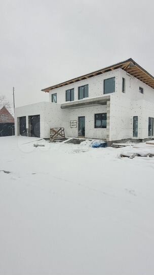 Дом 210 м² на участке 9 сот.