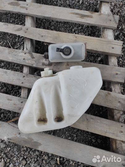 Бочек омывателя, гидроусилителя ваз 2110 2112 2113