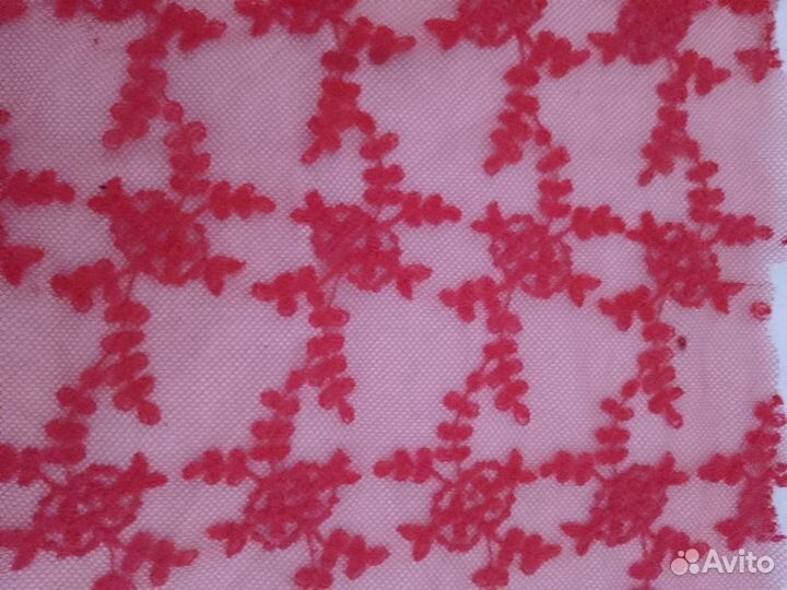 Кружева и ткани в разном метраже и фрагментах