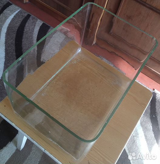 Полностью стеклянный аквариум (сплошной)