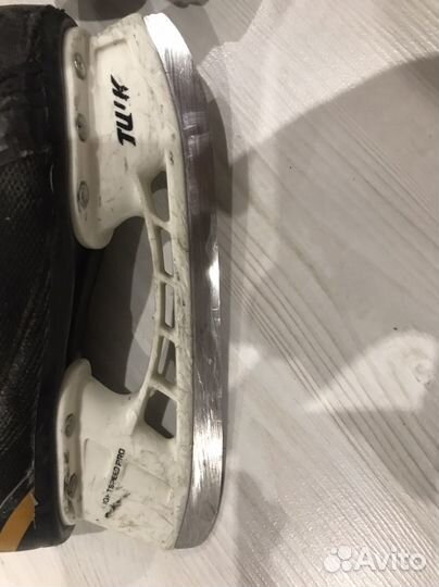 Хоккейные коньки bauer