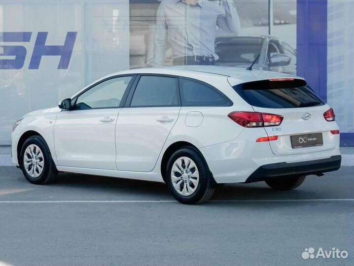 Hyundai i30 1.5 AT, 2022, 8 927 км