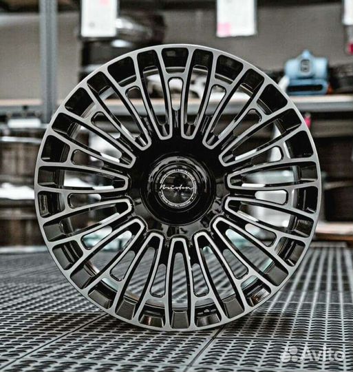 Кованые диски R21 на Mercedes GLS GLE