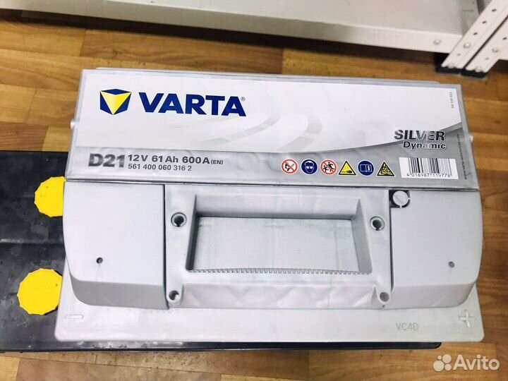Аккумулятор Varta Silver 61 ah 600A